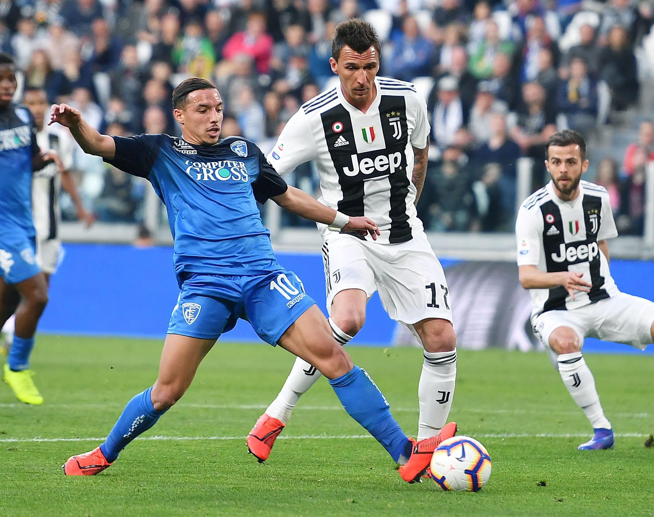 皇马vs塞尔塔：姆巴佩搭档维尼修斯，贝林厄姆、居莱尔出战（皇马迎战塞尔塔：姆巴佩联手维尼修斯，贝林厄姆与居莱尔同场亮相）