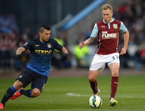 足球评论员兼作家，退役后的克拉默已在创作个人第二部小说（克拉默退役后身兼足球评论员与作家，正着手创作第二部小说）